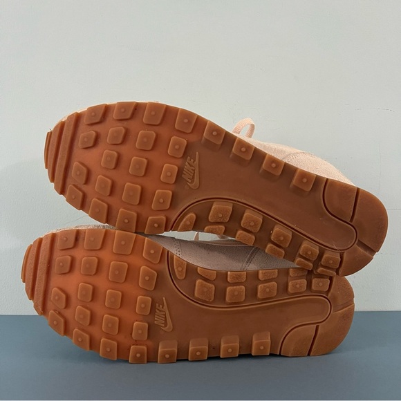 Nike MD Runner 2 SE Guava Ice Gum Suede Lace Up Sneakers - Picture 7 of 8